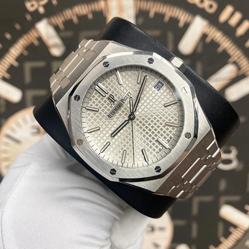 Audemars Piguet Royal Oak 41mm 15500ST.OO.1220ST.04 White Dial Pre-Owned