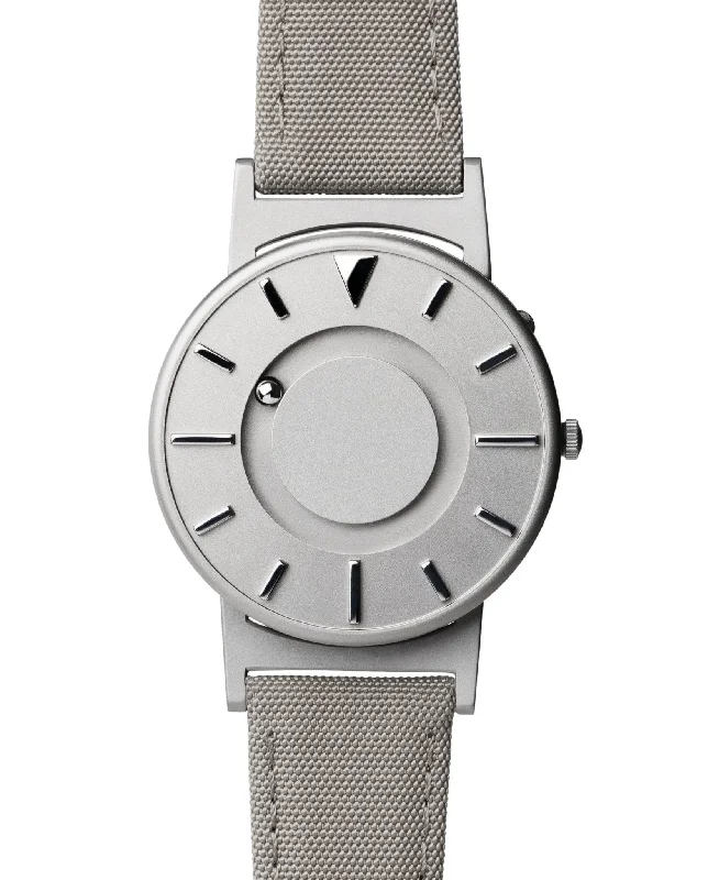 Eone Bradley Titanium 40mm Beige