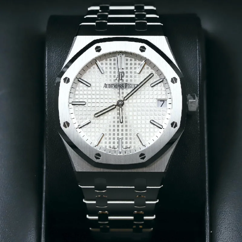 Audemars Piguet<br>15500ST Royal Oak White Dial