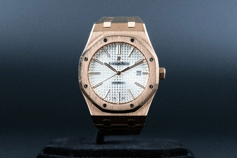 Audemars Piguet<br>15400OR Royal Oak White Dial